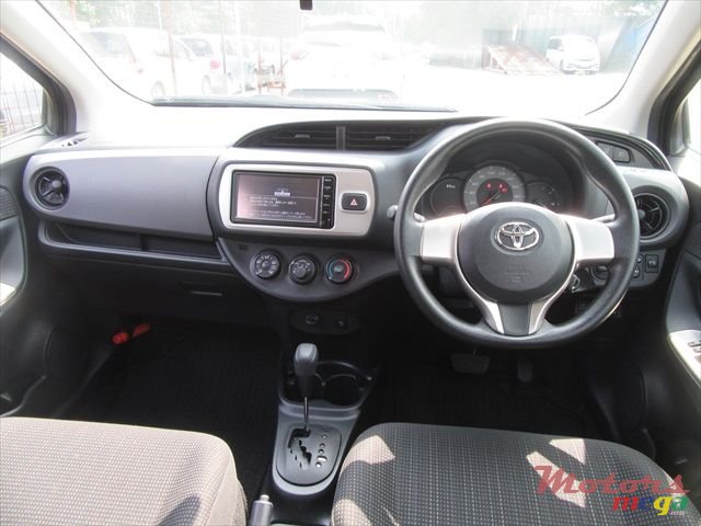 2016' Toyota Vitz photo #3