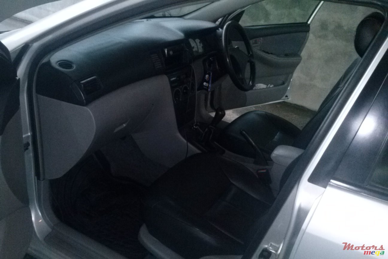 2002' Toyota Corolla photo #3