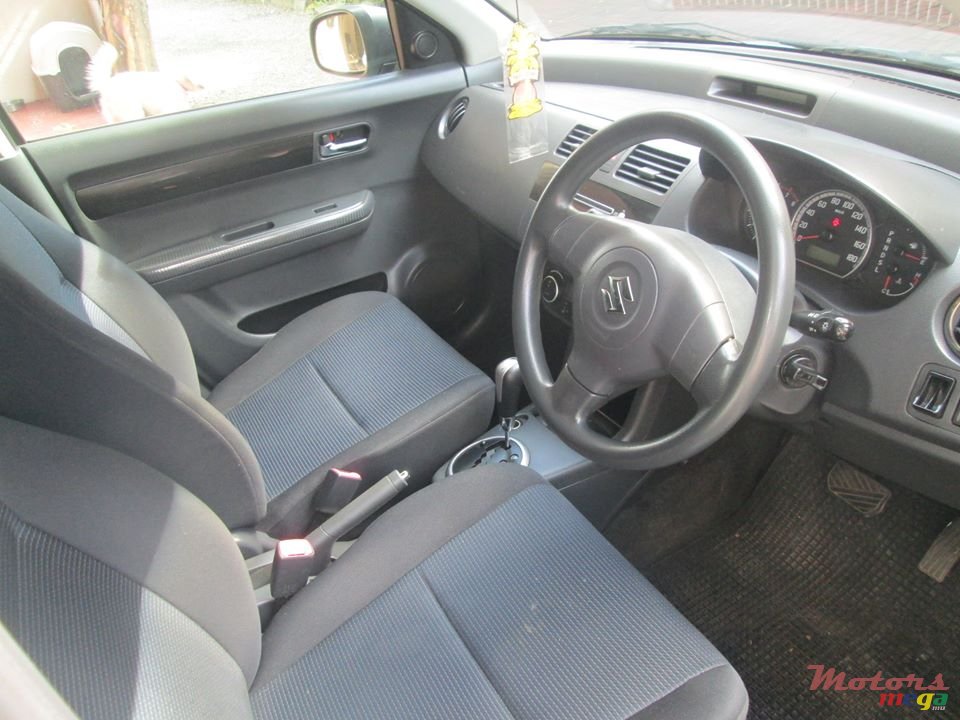 2007' Suzuki Swift photo #7