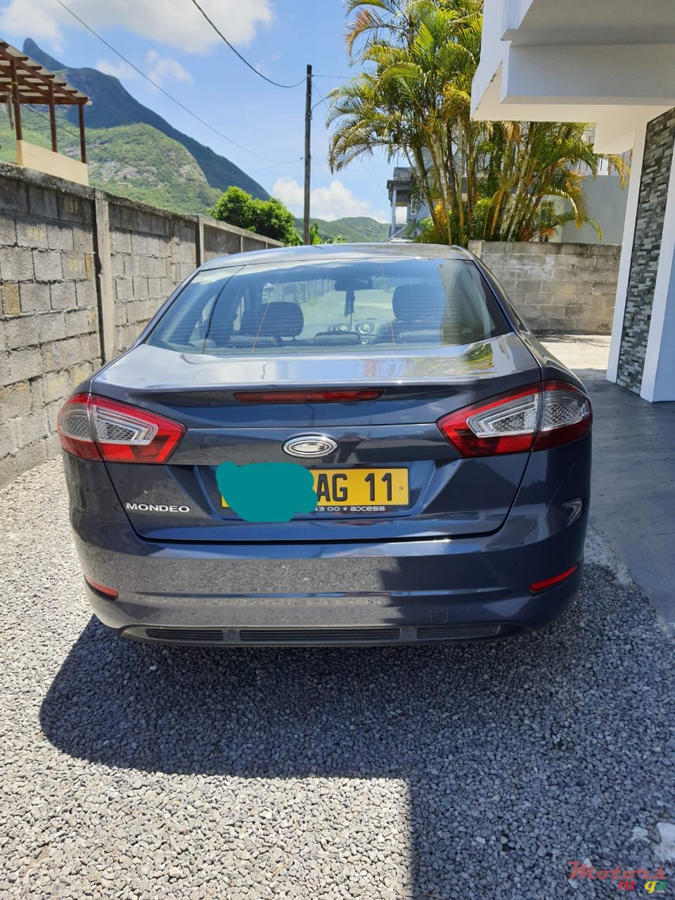 2011' Ford Mondeo photo #1