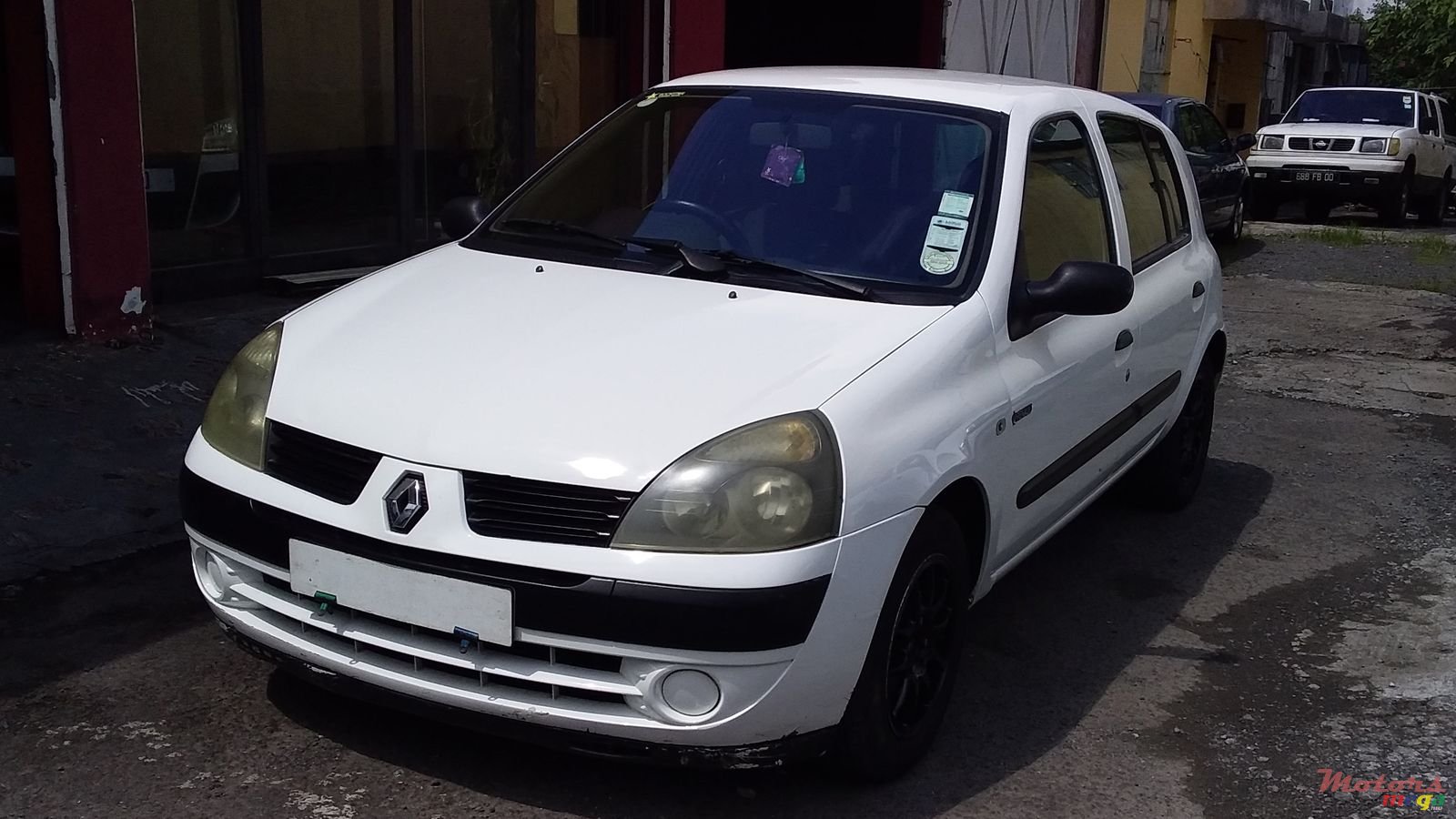 2004' Renault Clio photo #1