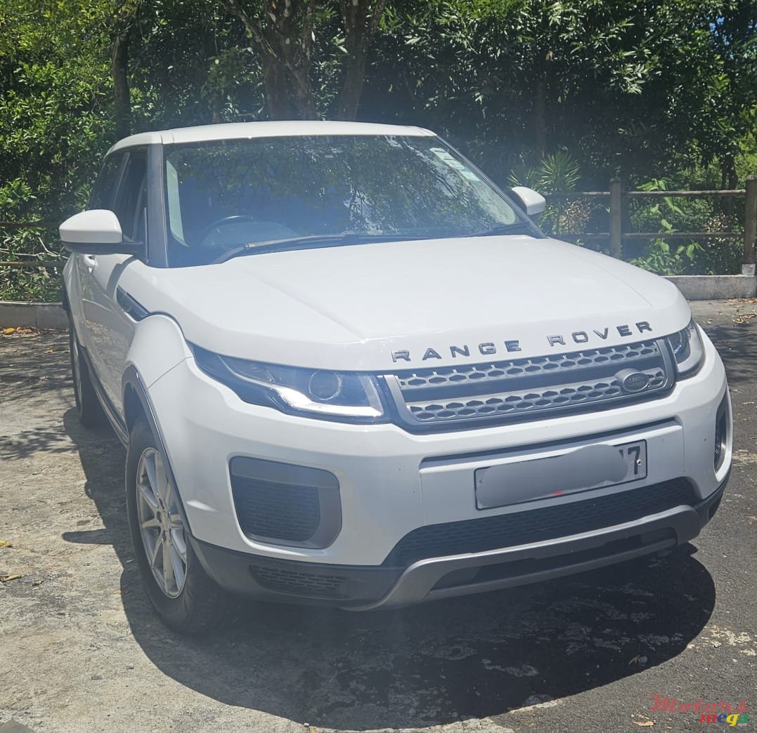 2017' Land Rover Range Rover Evoque photo #1