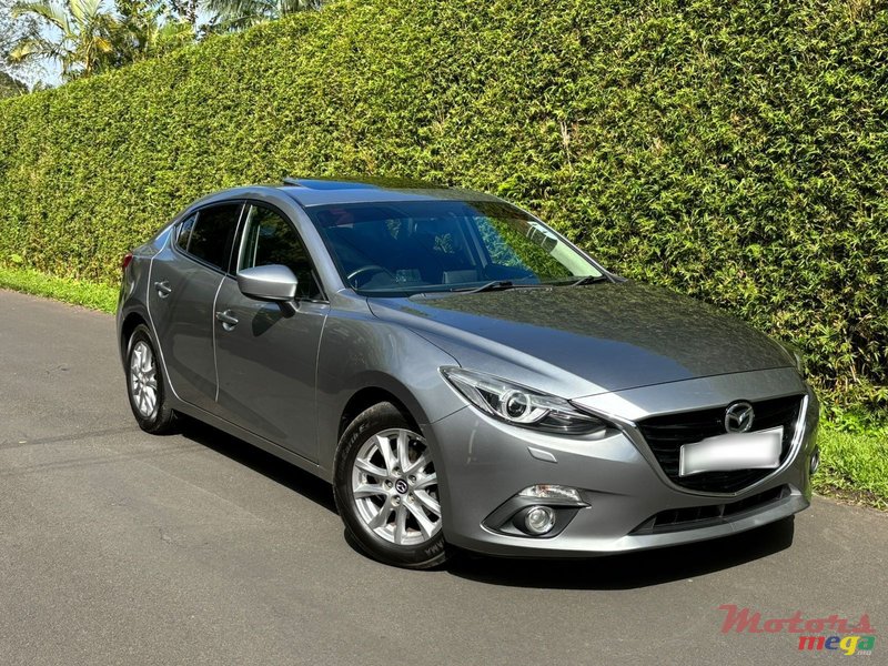 2015' Mazda 3 Japan photo #1