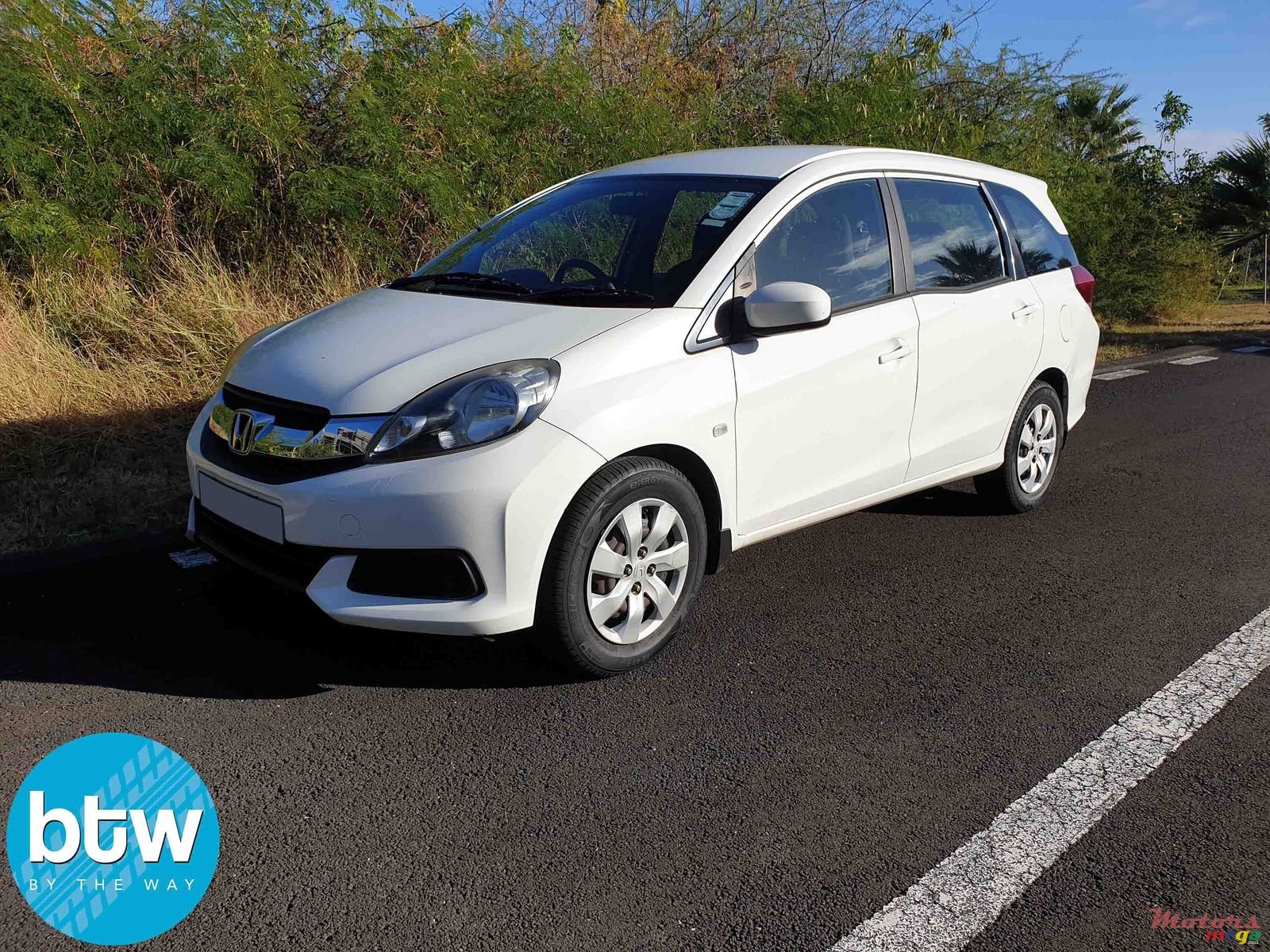 2015' Honda Mobilio 7 Seater photo #2