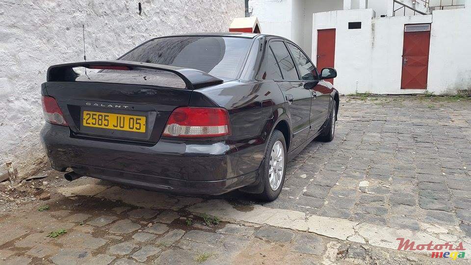 2005' Mitsubishi Galant Supersaloon photo #4