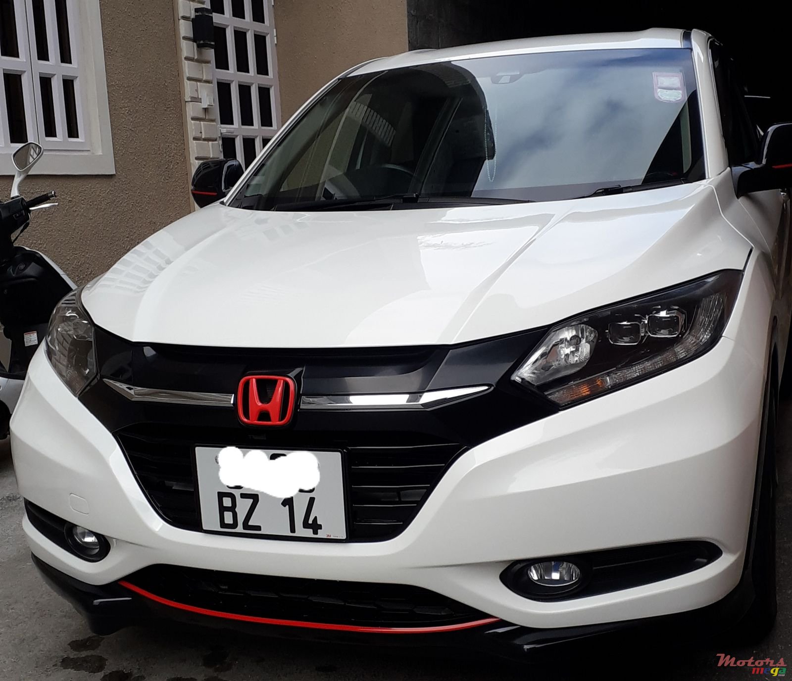 2014' Honda HR-V Vtec photo #1