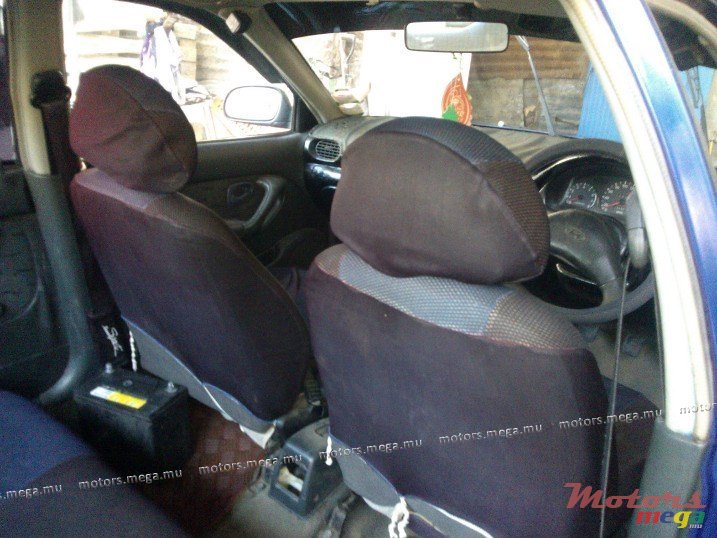 1998' Hyundai Accent photo #2