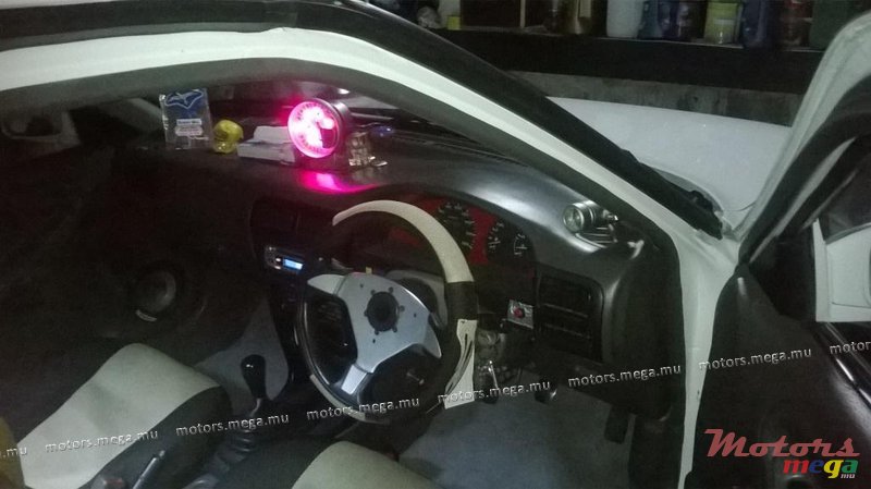 1992' Nissan photo #3