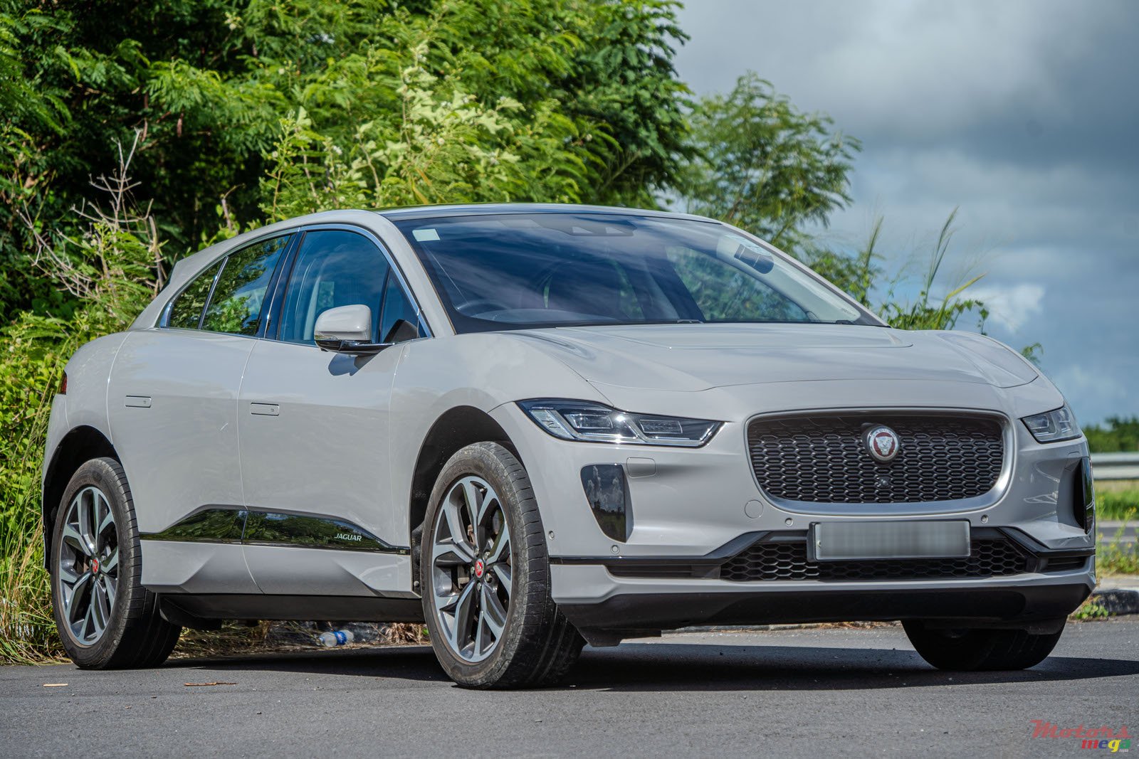 2019' Jaguar I-Pace 400 SE photo #1
