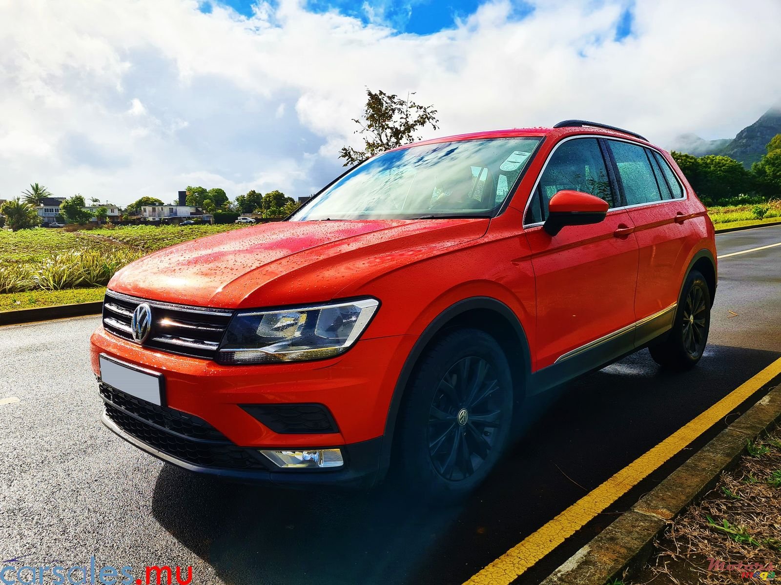 2017' Volkswagen Tiguan 1.4 TSI photo #2