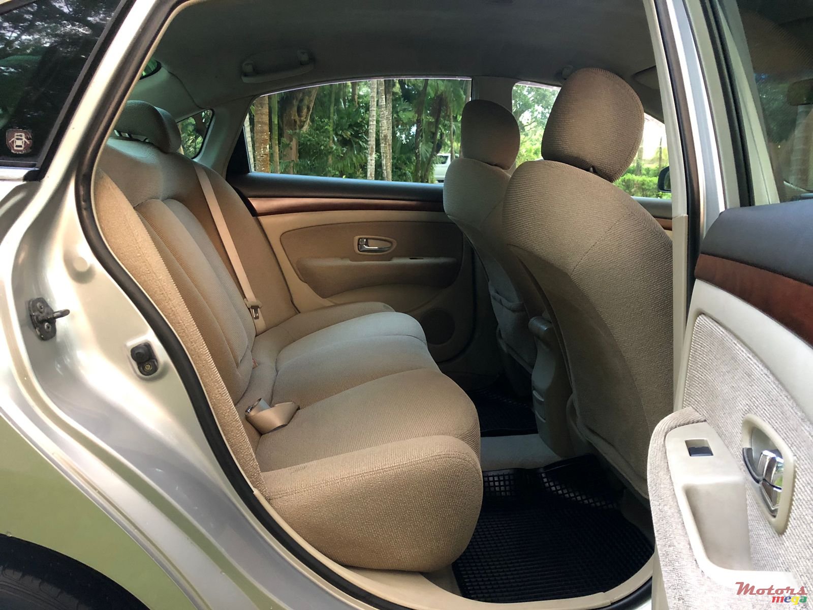 2008' Nissan Bluebird photo #7