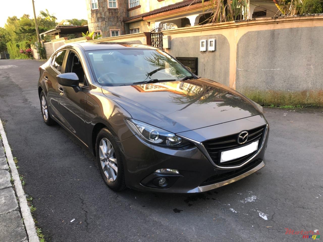 2014' Mazda 3 photo #2