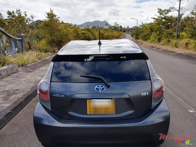 2014' Toyota Aqua new hybrid battery photo #5
