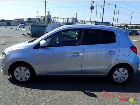 2015' Mitsubishi Mirage photo #2