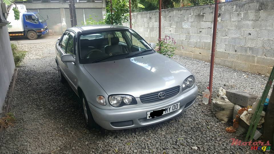 2000' Toyota Corolla photo #1
