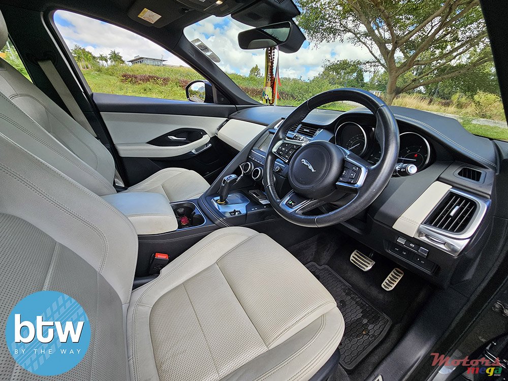 2019' Jaguar E-Pace photo #6