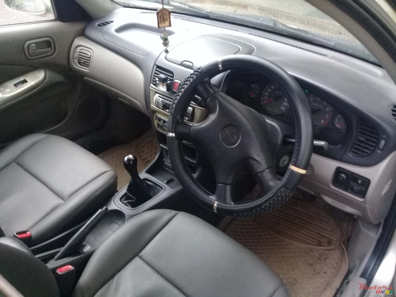 2002' Nissan Sunny photo #5