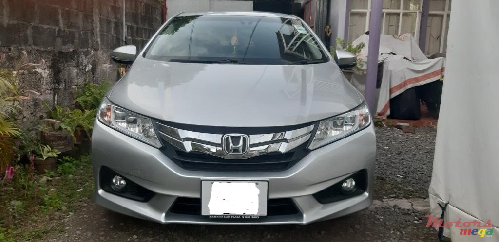 2016' Honda Grace Ex photo #1