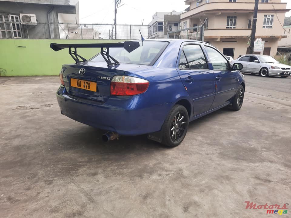 2005' Toyota Vios photo #2