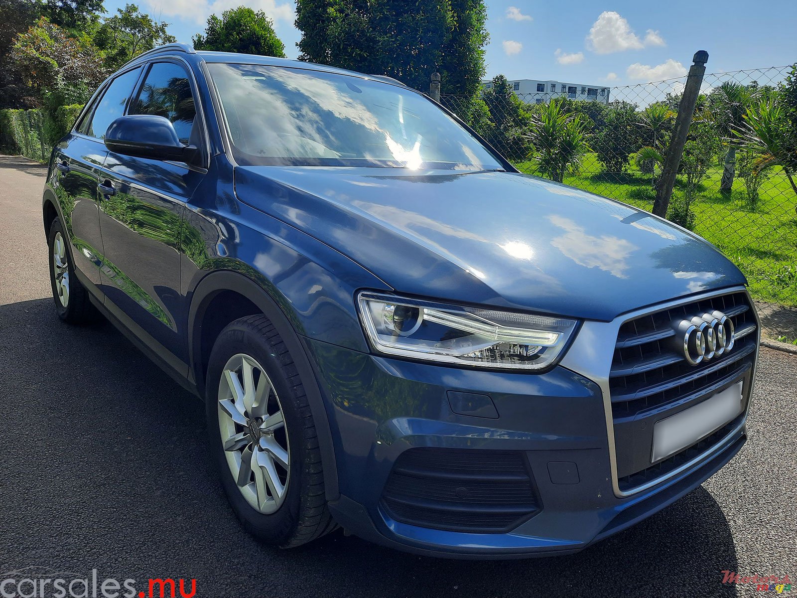 2015' Audi Q3 1.4 TFSI photo #1