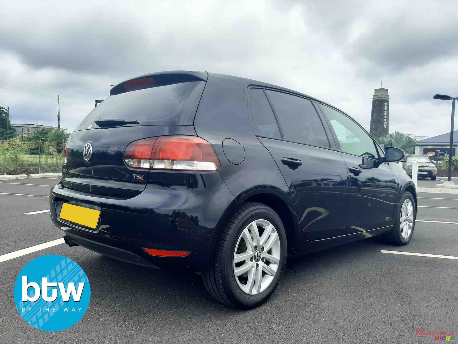 2011' Volkswagen Golf VI photo #3