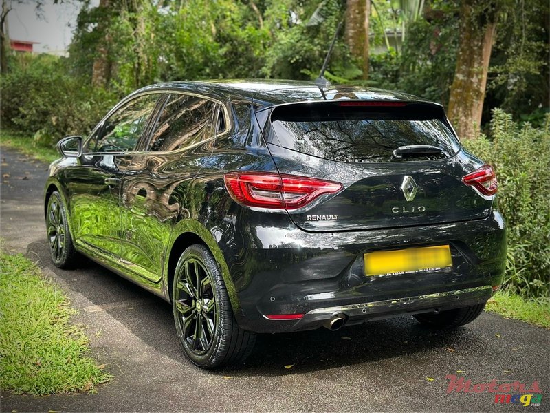 2021' Renault Clio V photo #3