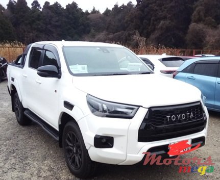 2022' Toyota Hilux GR Sport photo #2
