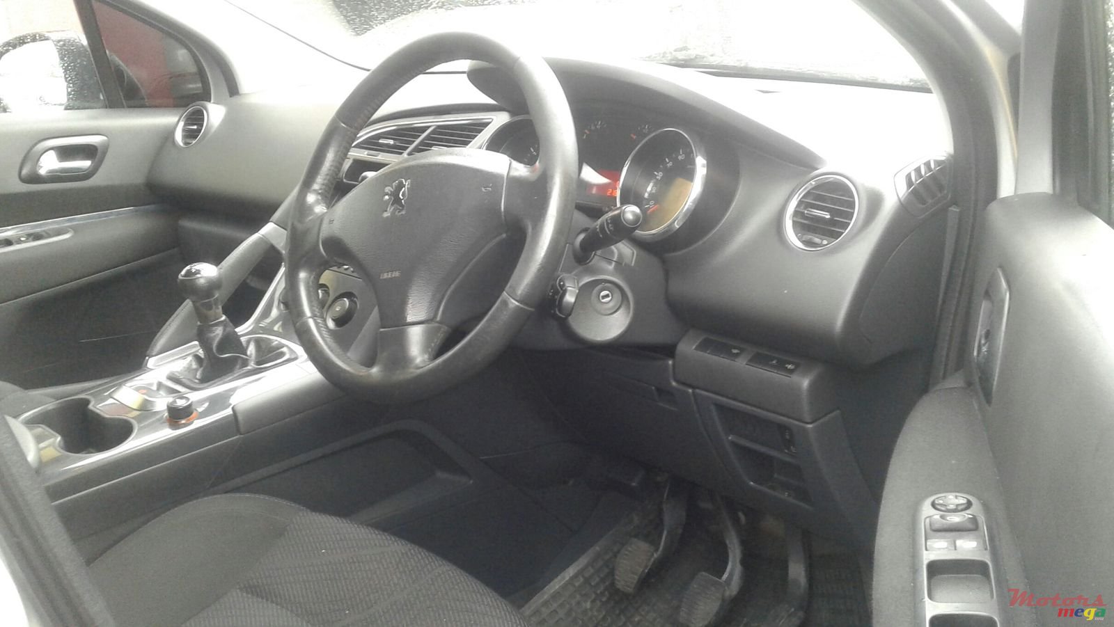 2010' Peugeot 3008 photo #3