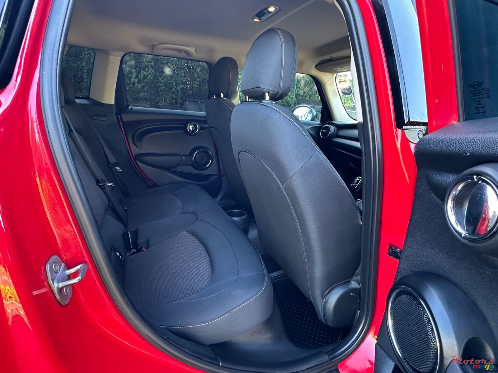 2020' MINI Cooper One photo #7