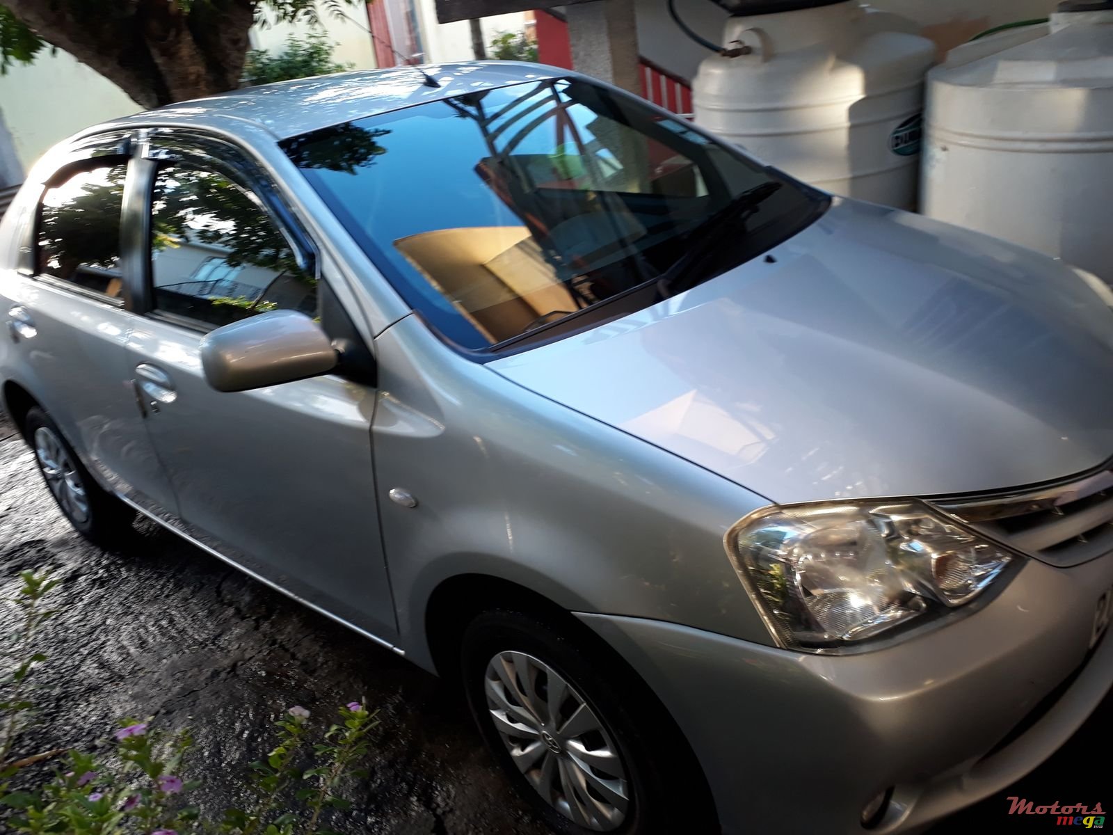 2013' Toyota photo #3