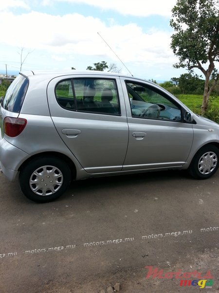 1999' Toyota 1 owner, lady driving photo #3