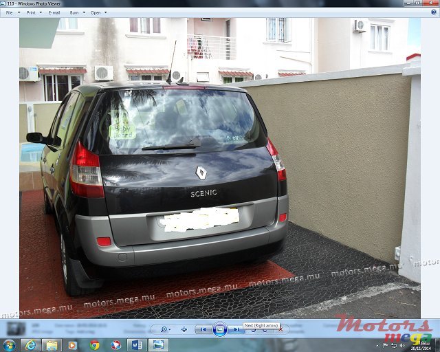 2005' Renault Scenic photo #1