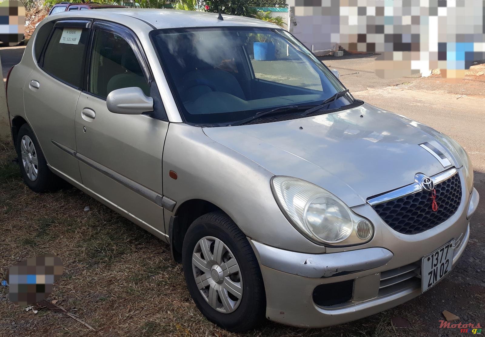 2002' Toyota photo #2