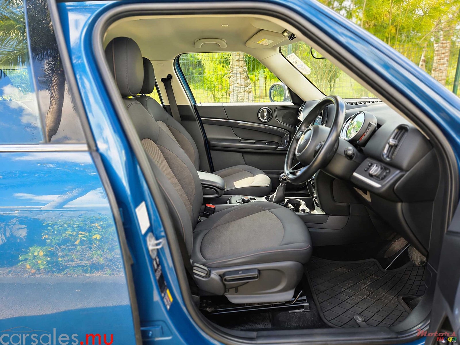 2020' MINI Cooper Countryman SE photo #5