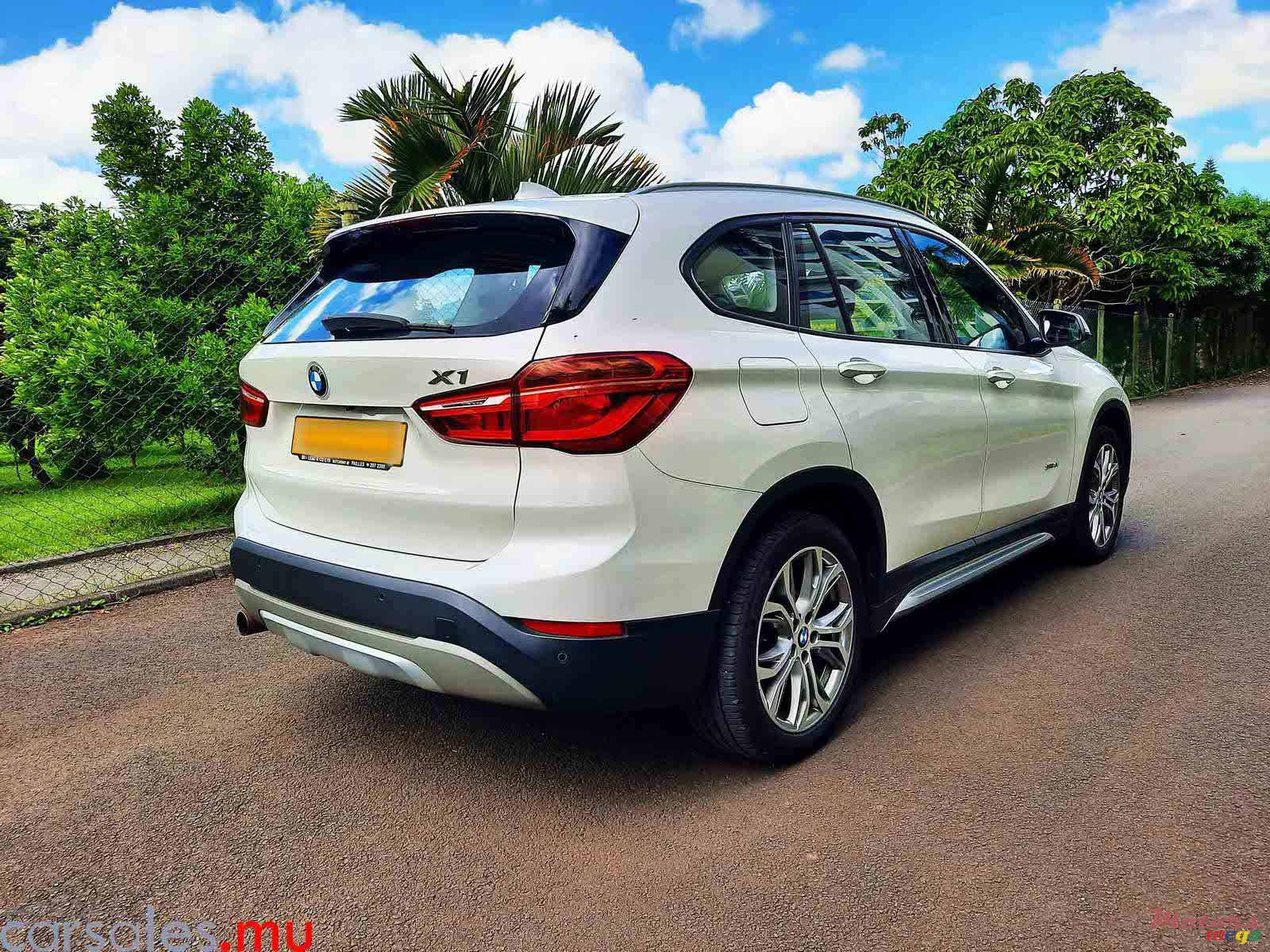 2017' BMW X1 SDRIVE 18i X Line photo #4