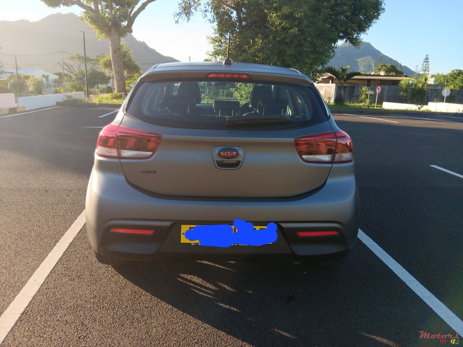 2019' Kia Rio photo #4