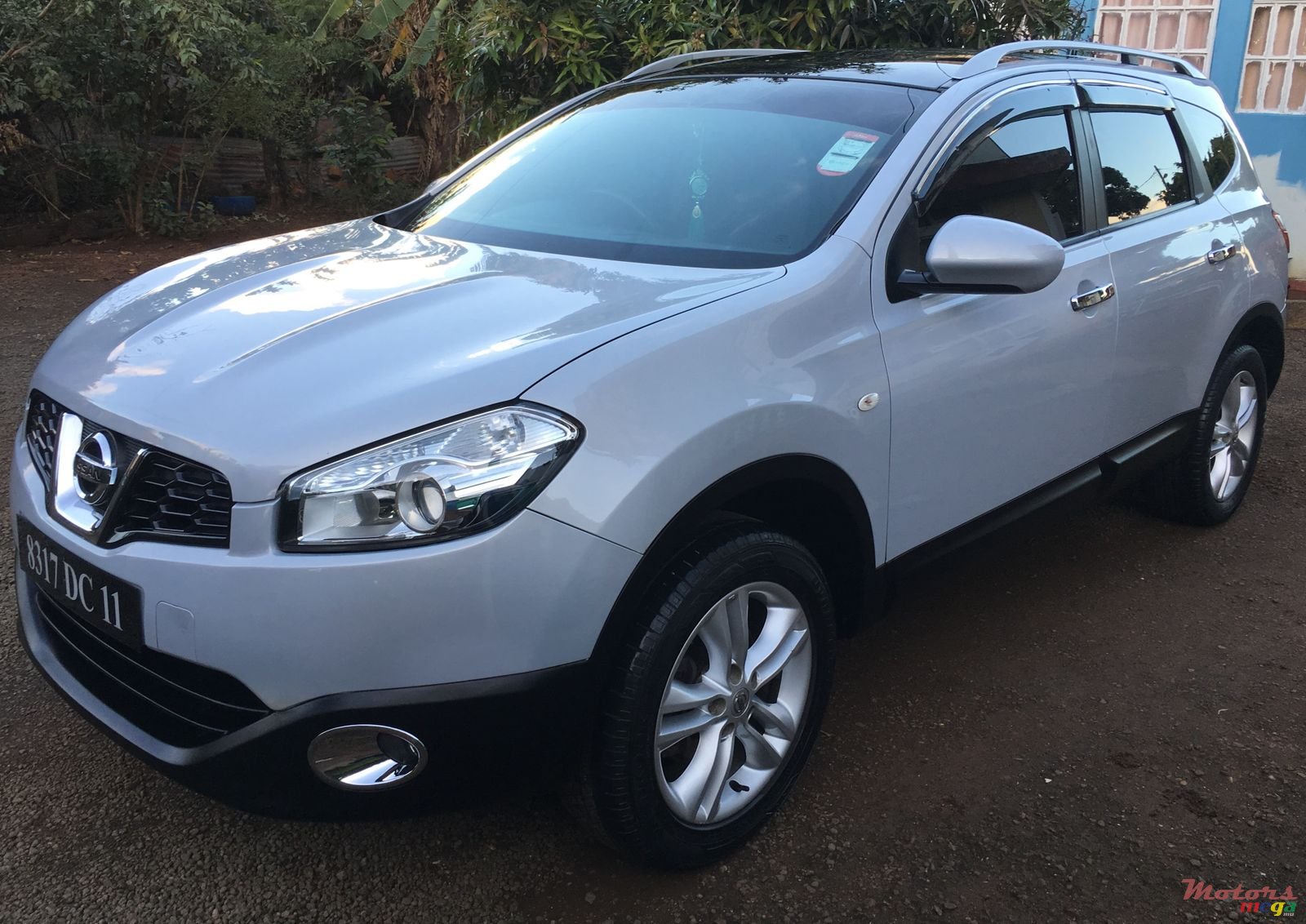 2011' Nissan Qashqai+2 photo #2