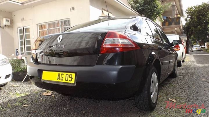 2009' Renault Megane photo #3