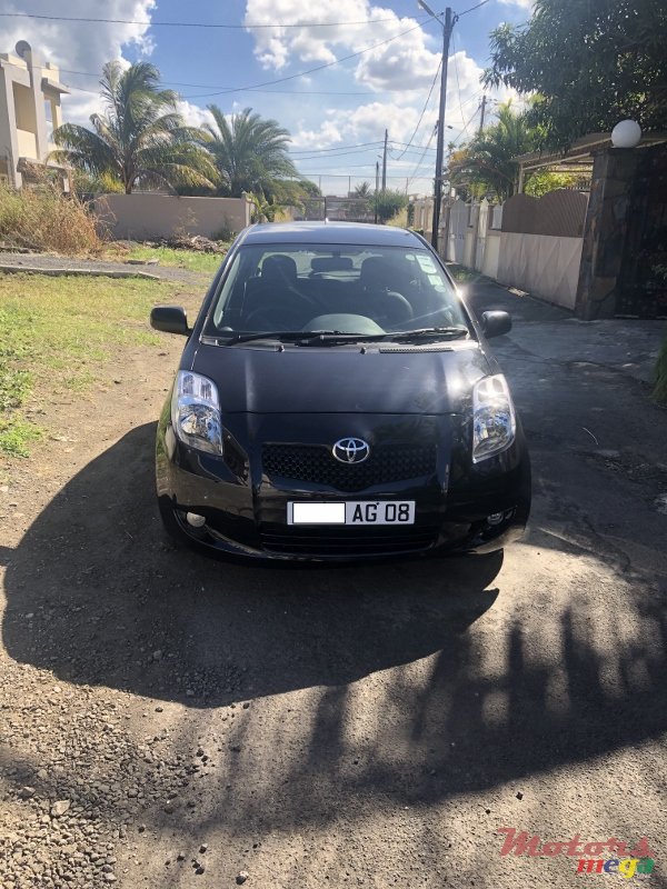 2008' Toyota Yaris photo #1