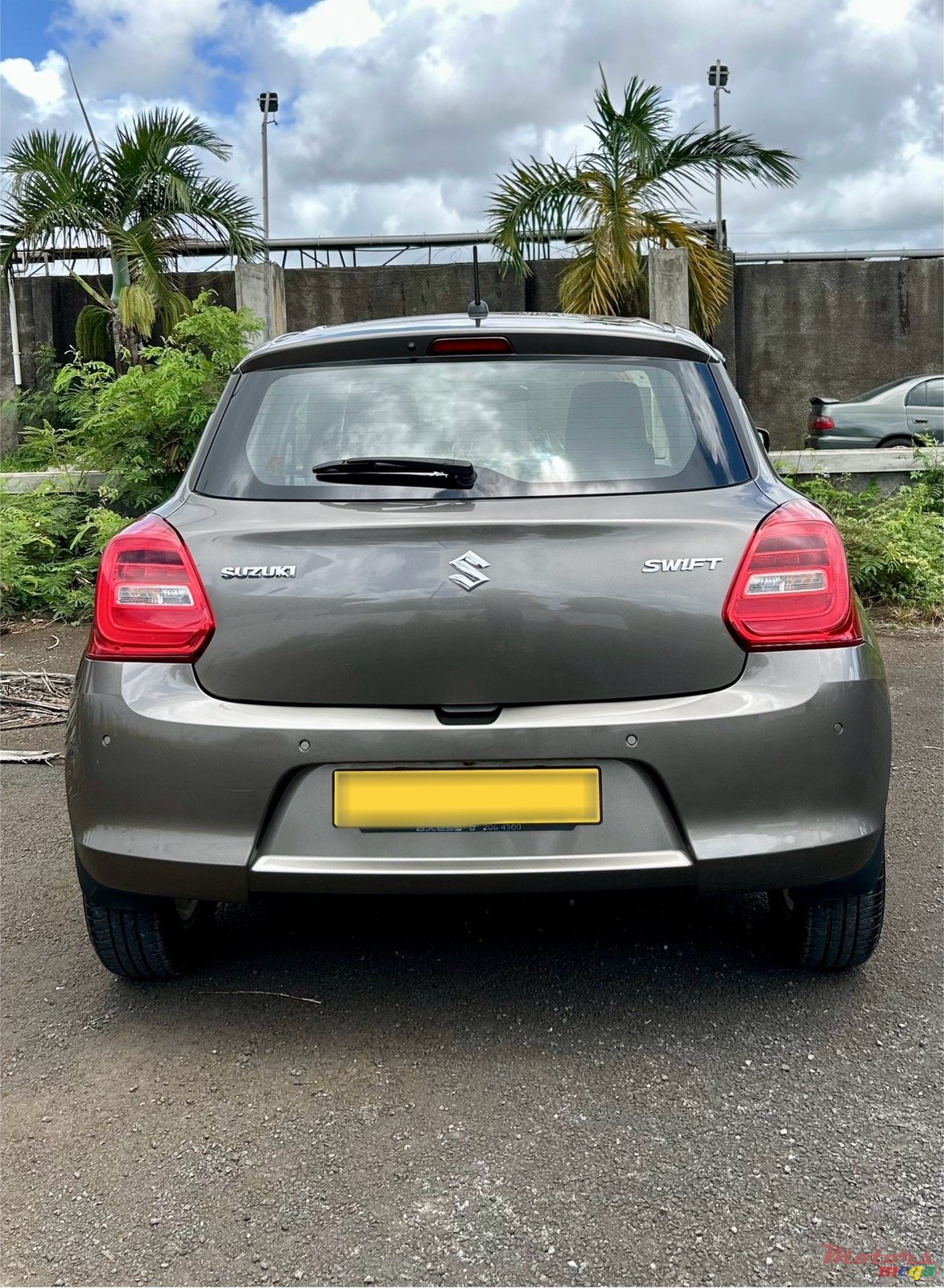 2019' Suzuki Swift GLX photo #3