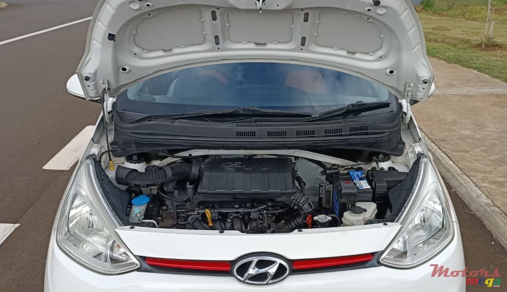 2015' Hyundai i10 Grand i10 photo #4