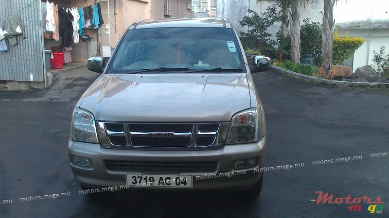 2004' Isuzu photo #1