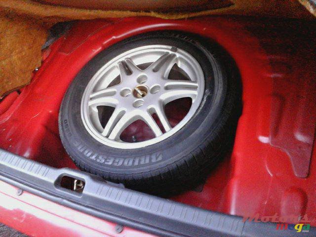 2003' Toyota Corolla photo #2