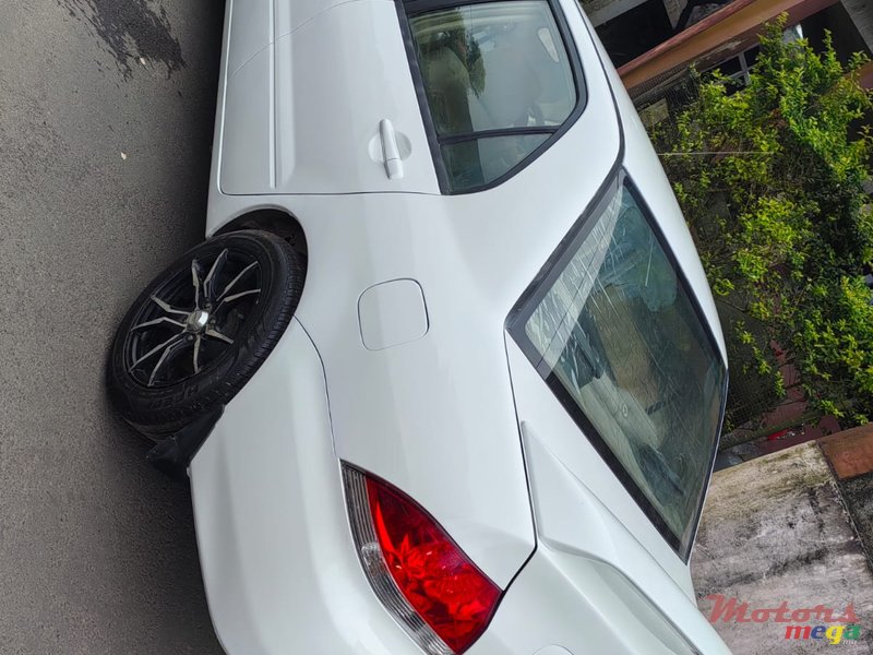 2005' Mitsubishi Lancer photo #4