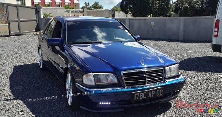 2000' Mercedes-Benz photo #1