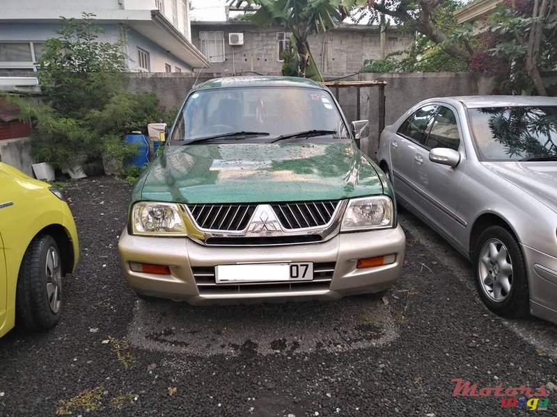 2007' Mitsubishi L 200 photo #1