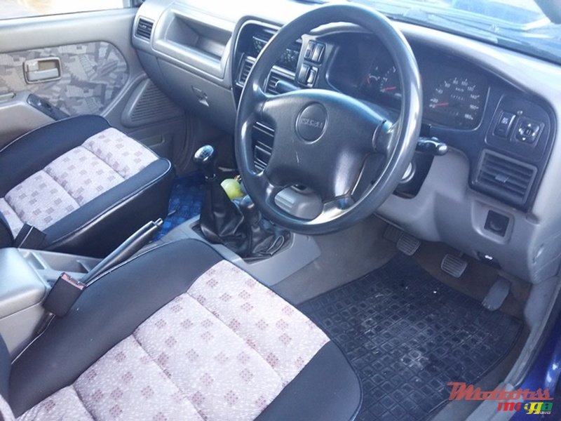 2003' Isuzu KB Series KB 300 photo #5