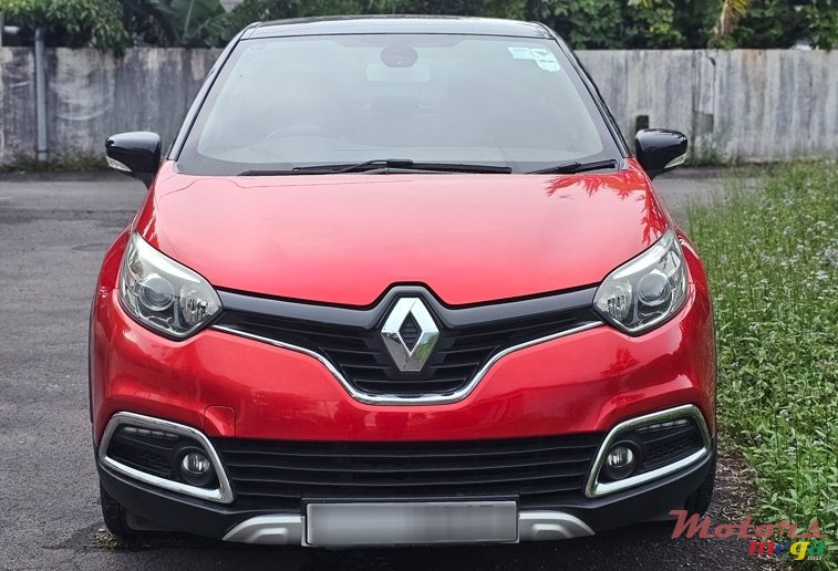 2015' Renault Captur photo #1