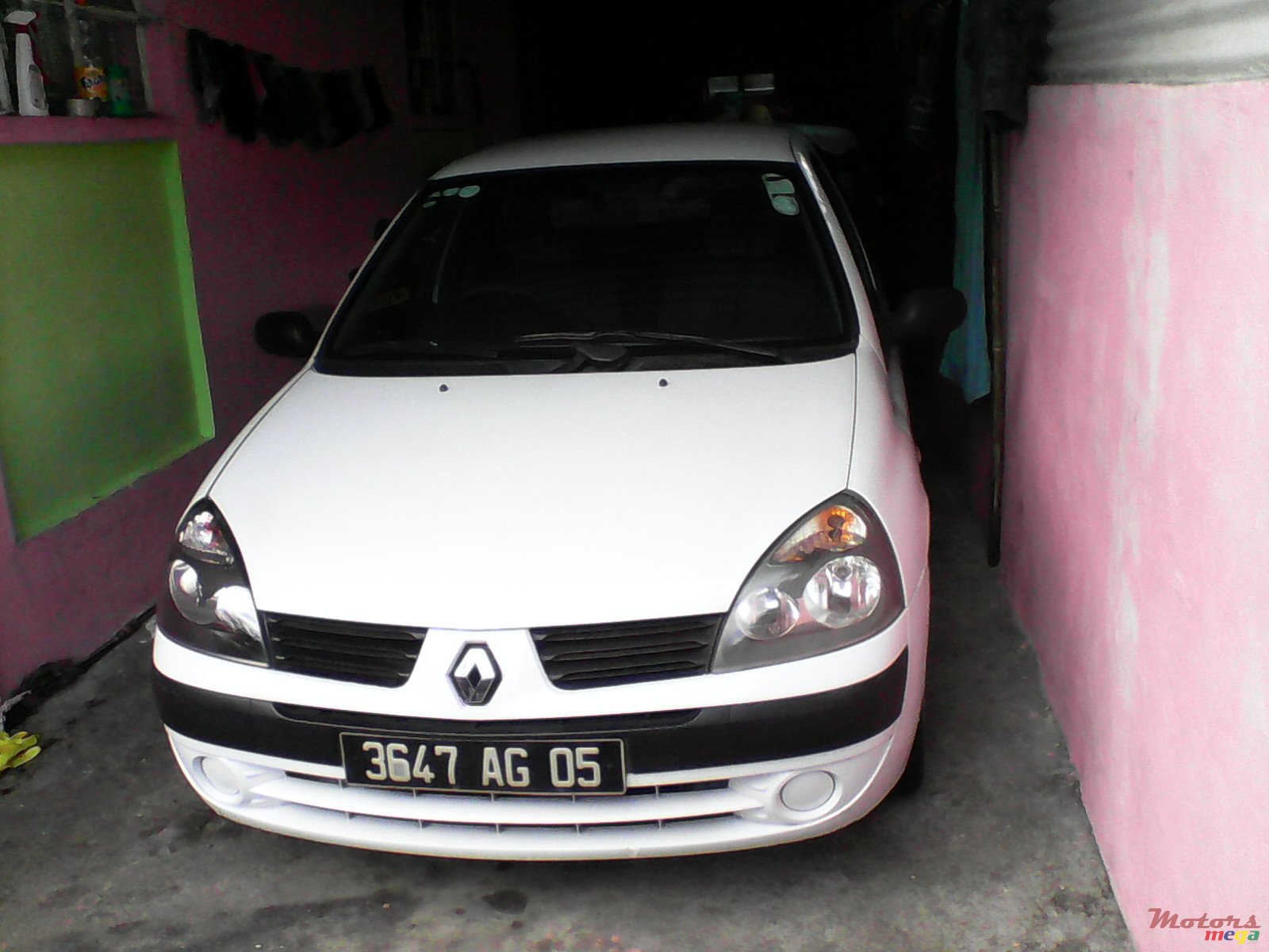 2000' Renault Clio photo #1