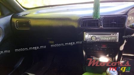 1992' Nissan Sunny photo #4